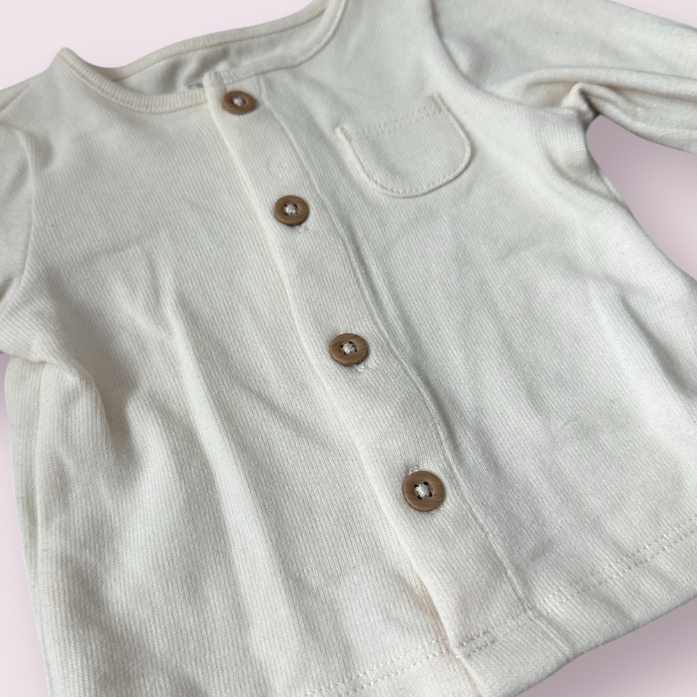 NWT Carter's Soft Cream Baby Set Long Sleeve Button Front With Pants Size 3 Mon - Picture 3 of 11